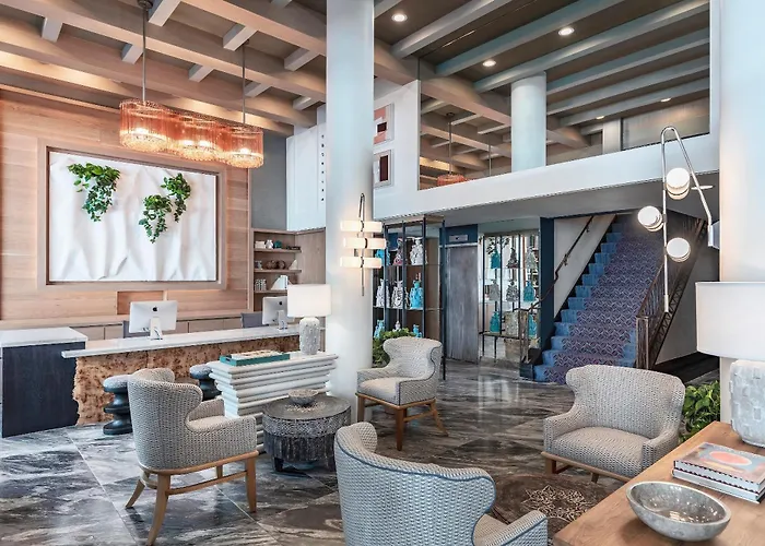 Hotel Triton
